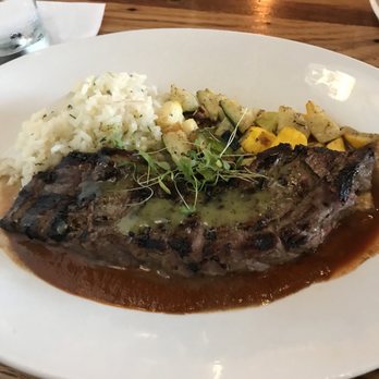 Olive + Oak - Flank steak with mole sauce - Wine Bars Near Me - Saint Louis, Missouri Olive + Oak - Flank steak with mole sauce - Wine Bars Near Me - Saint Louis, Missouri