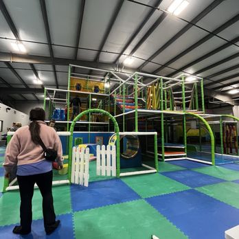 Breakaway Indoor Playground - Giant play structure - Indoor Playcenter Near Me - Edmond, Oklahoma