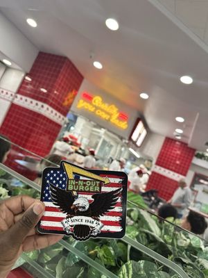 In-N-Out Burger by null