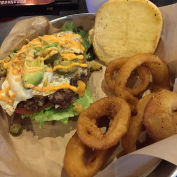 Phred's Border - Border Burger, with a fried egg on top, and I asked for no onions or pico de gallo. - Beer Bar Near Me - El Paso, Texas