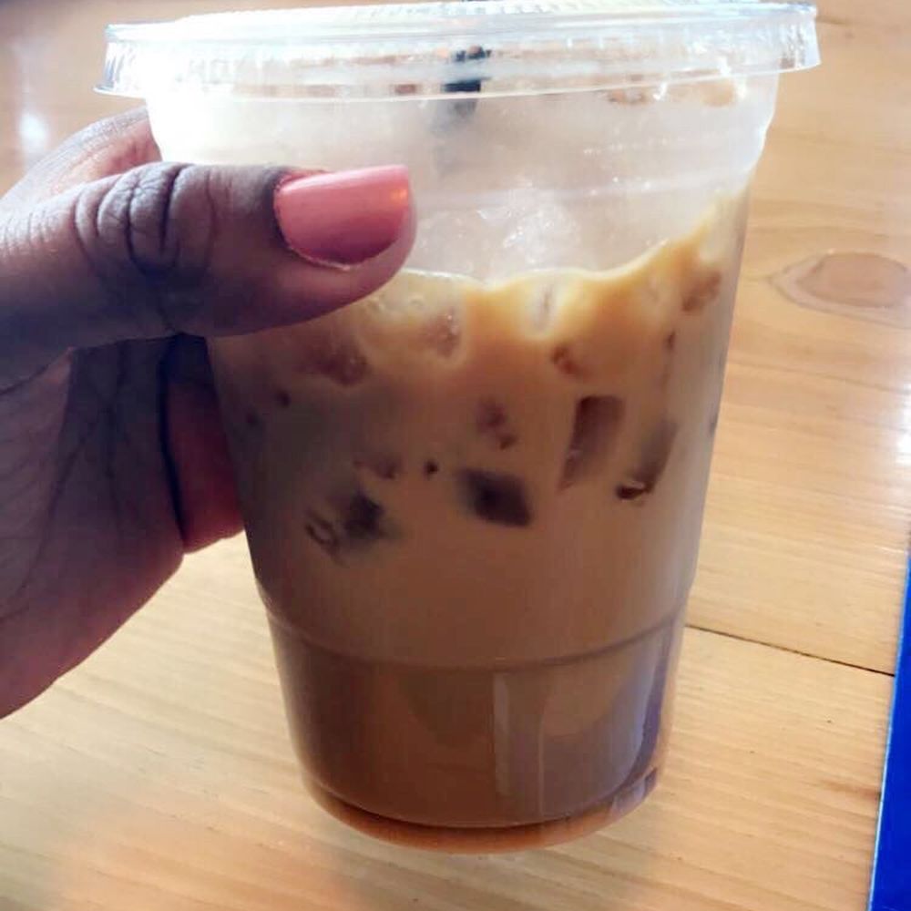 Houndstooth Coffee - Iced Vanilla Latte - Coffee & Tea Near Me - Dallas, Texas Houndstooth Coffee - Iced Vanilla Latte - Coffee & Tea Near Me - Dallas, Texas