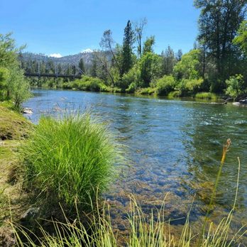Lewiston Hotel Bar & Grill - Beautiful sight of the river right from the back lawn of the hotel - Bars Near Me - Lewiston, California Lewiston Hotel Bar & Grill - Beautiful sight of the river right from the back lawn of the hotel - Bars Near Me - Lewiston, California