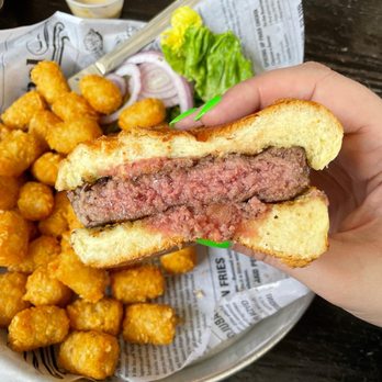 O'Donovan's - Kobe Beef Burger - Pubs Near Me - Chicago, Illinois