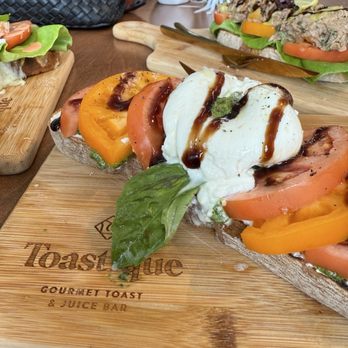 Toastique - Juice Bars & Smoothies Near Me - Highland Hills, Ohio