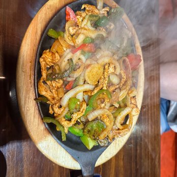 Morelia Mexican Restaurant - Chicken Fajita - Mexican Near Me - Prince George, Virginia