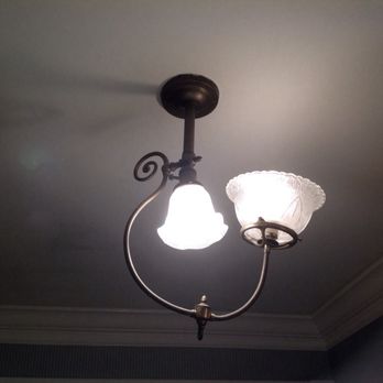 White Doe Inn - Bathroom light fixture - Bed & Breakfast Near Me - Manteo, North Carolina