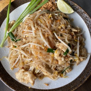 Thonglor - Pad Thai - Thai Near Me - Brighton, Massachusetts Thonglor - Pad Thai - Thai Near Me - Brighton, Massachusetts