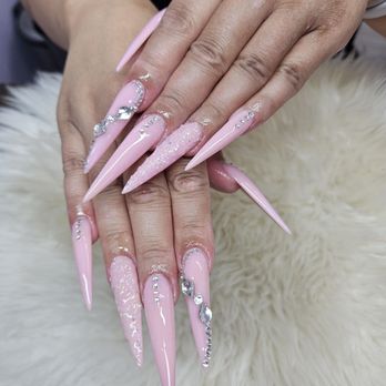 Lavish Nails Salon - Thanks to daisy and Lee they are always great and the perfect services. - Nail Salons Near Me - Martinez, California