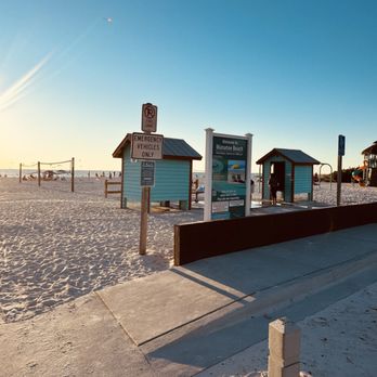 Anna Maria Island Beach Cafe - Fast Food Near Me - Holmes Beach, Florida
