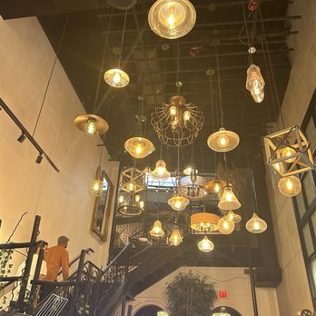 Chateau De Chantilly Cafe - Lighting - Bakeries Near Me - Chantilly, Virginia
