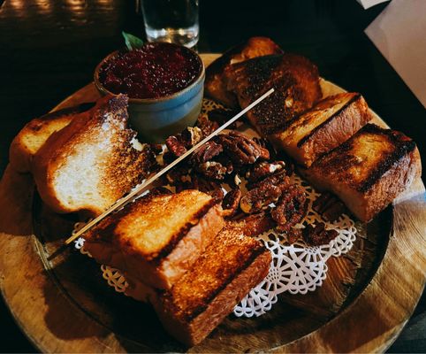 5th & Taylor by null