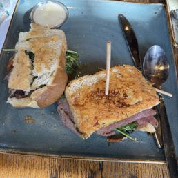 Cold roast beef had to send the soup back cause it was cold. Cold roast beef had to send the soup back cause it was cold.