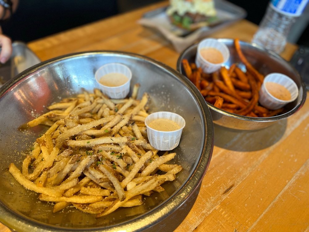 Hopdoddy Burger Bar
