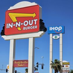 In-N-Out Burger - We could see it! The sign called us in!