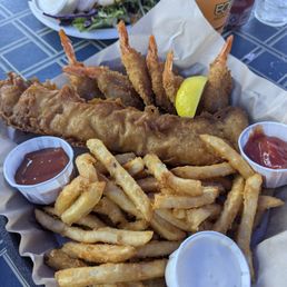 Harbor Fish Combo Plate