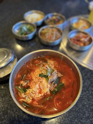 Korea House 영동회관 Korean Cuisine & Sushi by null