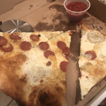 Grimaldi's Pizzeria - Four cheese pizza - Pizza Near Me - Highland Village, Texas
