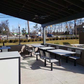 Taco Bell - Outside seating - Tacos Near Me - Hackensack, New Jersey