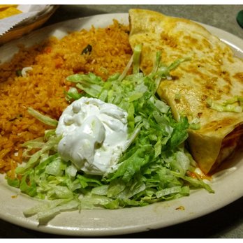 Chile Verde Mexican Grill - Chicken Quesadilla with sour cream, lettuce and rice. - Mexican Near Me - Indianapolis, Indiana Chile Verde Mexican Grill - Chicken Quesadilla with sour cream, lettuce and rice. - Mexican Near Me - Indianapolis, Indiana