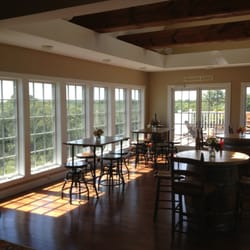 Preston Ridge Vineyard - Preston wine tasting room.
