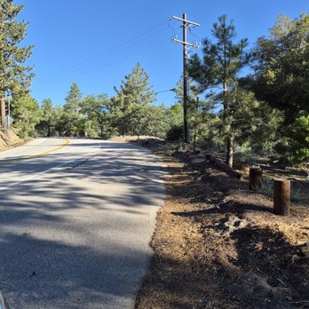 Mescal Picnic Area - Park on the highway! Plenty of room within the white line. - Parks Near Me - Valyermo, California Mescal Picnic Area - Park on the highway! Plenty of room within the white line. - Parks Near Me - Valyermo, California