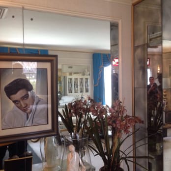 Graceland - Elvis's Home - Museums Near Me - Memphis, Tennessee