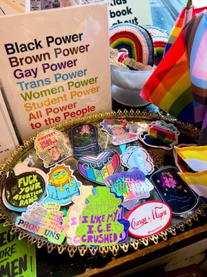 Foursided Card + Gift - On Clark in Lakeview by null