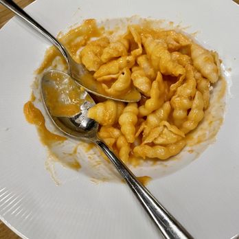 Ristorante Donato - Conchiglie (like a pasta à la vodka sauce) - Italian Near Me - Westmount, Quebec Ristorante Donato - Conchiglie (like a pasta à la vodka sauce) - Italian Near Me - Westmount, Quebec