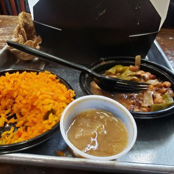 Cornbread - Newark - Greens sweet potatoes, rice, gravy, cornbread, fish, chicken - Southern Near Me - Newark, New Jersey Cornbread - Newark - Greens sweet potatoes, rice, gravy, cornbread, fish, chicken - Southern Near Me - Newark, New Jersey