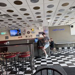 Tommy's - View straight ahead