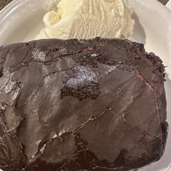 Cracker Barrel Old Country Store - Double Chocolate Fudge Coca-cola cake - Southern Near Me - Rialto, California Cracker Barrel Old Country Store - Double Chocolate Fudge Coca-cola cake - Southern Near Me - Rialto, California