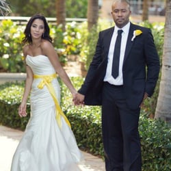 J Del Olmo Bridal Gallery - Amazing day!!! Superb Dress :D