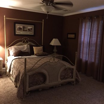 The Brook At Bethpage - Beautiful bedroom - Community Service/Non-Profit Near Me - Stella, Missouri The Brook At Bethpage - Beautiful bedroom - Community Service/Non-Profit Near Me - Stella, Missouri