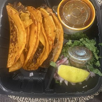Guisados Greicy - Quesabirrias - Food Trucks Near Me - Fresno, California Guisados Greicy - Quesabirrias - Food Trucks Near Me - Fresno, California