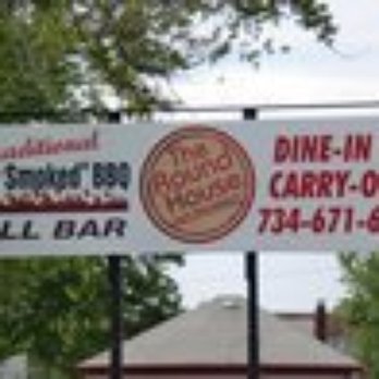 Round House BBQ - Barbeque Near Me - Trenton, Michigan