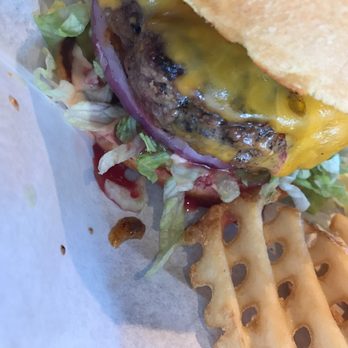 Skip's Kitchen - Burger - Burgers Near Me - Carmichael, California