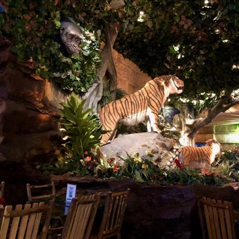 Rainforest Cafe - Mechanical Tigers. - Cafes Near Me - Niagara Falls, New York