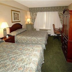 Holiday Inn Express & Suites Milton