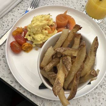 holts café - Salmon Eggs - Cafes Near Me - Toronto, Ontario