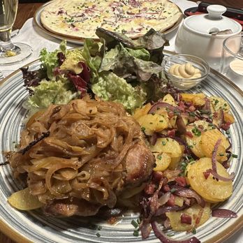 Nüsslein - Pork Neck, Fried Potatoes - Cafes Near Me - Erfurt, TH Nüsslein - Pork Neck, Fried Potatoes - Cafes Near Me - Erfurt, TH