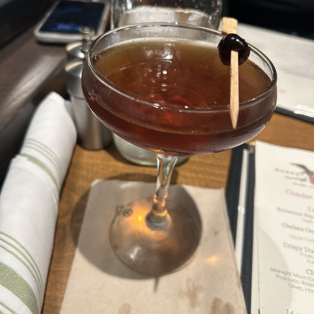 Market Tavern - Manhattan - New American Near Me - Lodi, California
