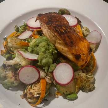 The 5 Spot - Buddha bowl with salmon - American Near Me - Savannah, Georgia The 5 Spot - Buddha bowl with salmon - American Near Me - Savannah, Georgia