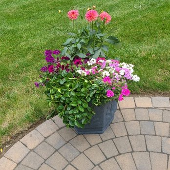 MKG Landscaping - all season pot - Landscaping Near Me MKG Landscaping - all season pot - Landscaping Near Me