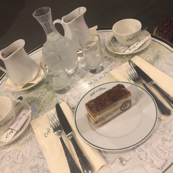 Café de Flore - Cafes Near Me - Paris, 75 Café de Flore - Cafes Near Me - Paris, 75