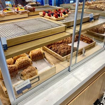 Paris Baguette - Pastry case - Cafes Near Me - Maple Grove, Minnesota Paris Baguette - Pastry case - Cafes Near Me - Maple Grove, Minnesota
