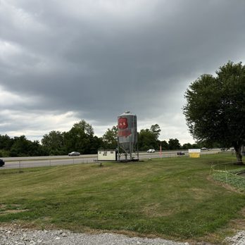 Brewery 33 Hocking Hills - Breweries Near Me - Logan, Ohio