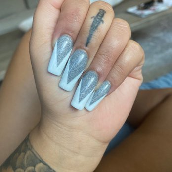 Fizz Nails Lounge - Nail Salons Near Me - Houston, Texas