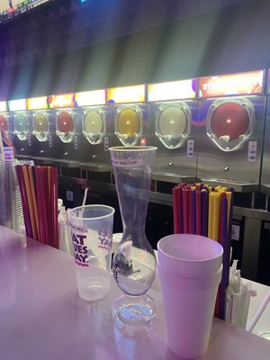 FAT TUESDAY - 15 Photos - 8 S Main St, Memphis, Tennessee - Cocktail