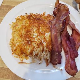 Side of hashbrowns and bacon