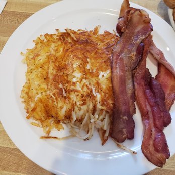 Bistro On The Glen - Side of hashbrowns and bacon - American Near Me - Glendale, Wisconsin